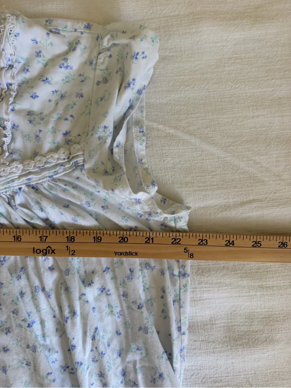 Eileen West soft floral